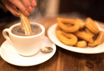 Chocolate con churros Bastardo Hostel Madrid