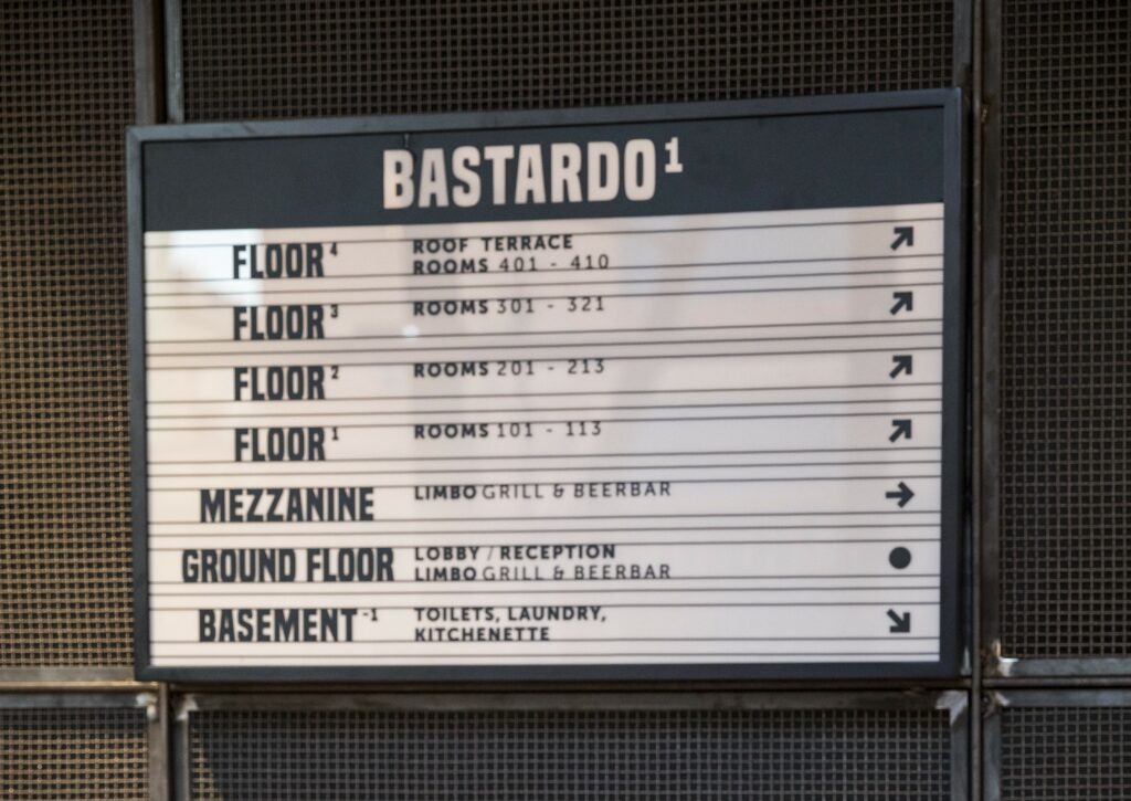 cartel hall _ bastardo hostel madrid